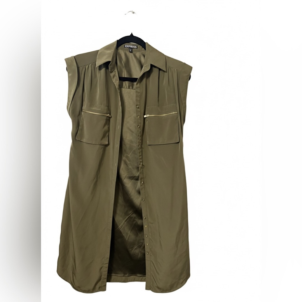 Express Olive Green Women's Sleeveless Button Down Shirt